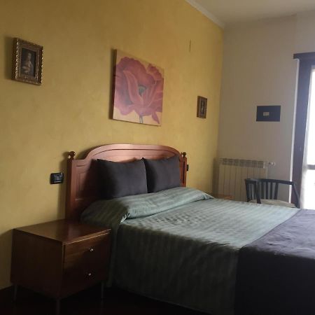 Bb Nuova Fiera Di Roma Bed & Breakfast Fiumicino Exterior foto